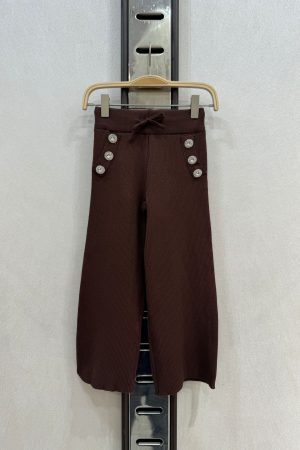 Pantalon marron boutonné